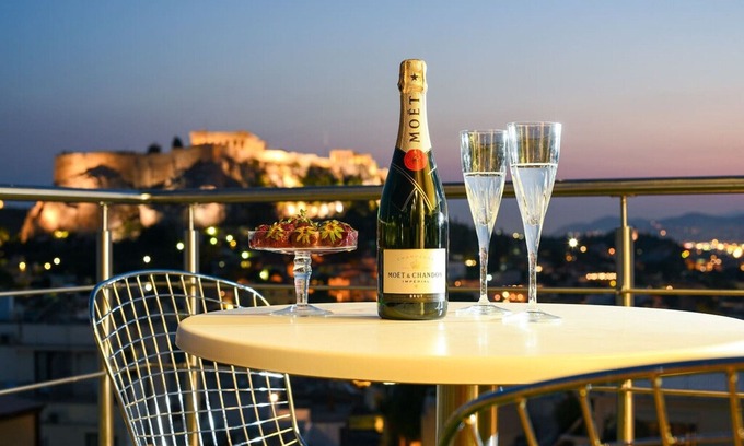 Plaka Apartment | Majestic Penthouse in the heart of Athens "Plaka"