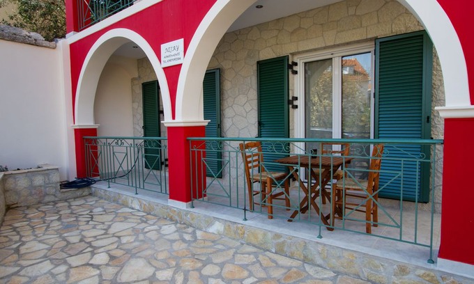 Spartochori Apartment | Nijay Apartments No 1, 2 Bedroom Apartment Sleeps 6 With Bed Settee In Lounge