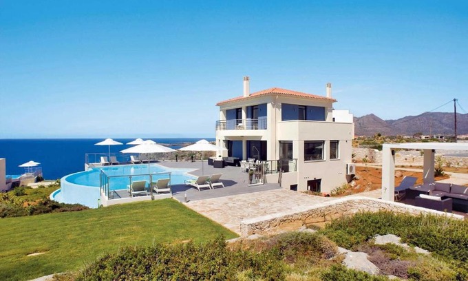 Stavros Villa | Nikolas