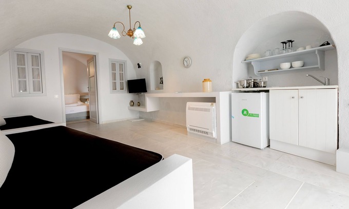 Fira House | Noni studios family room