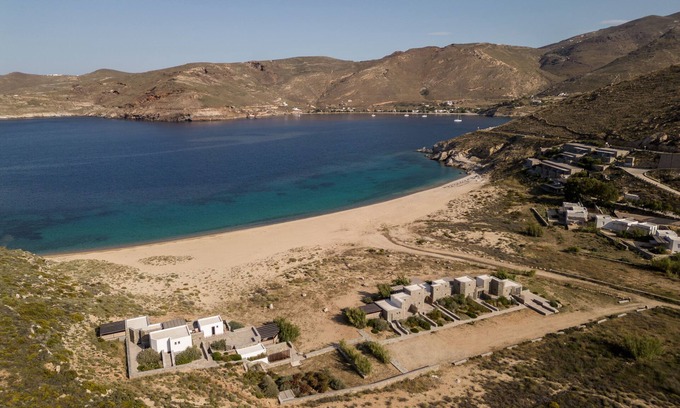 Serifos Apartment | One Bedroom Beachfront Maisonette by Ammoa Feelgood Boutique Houses