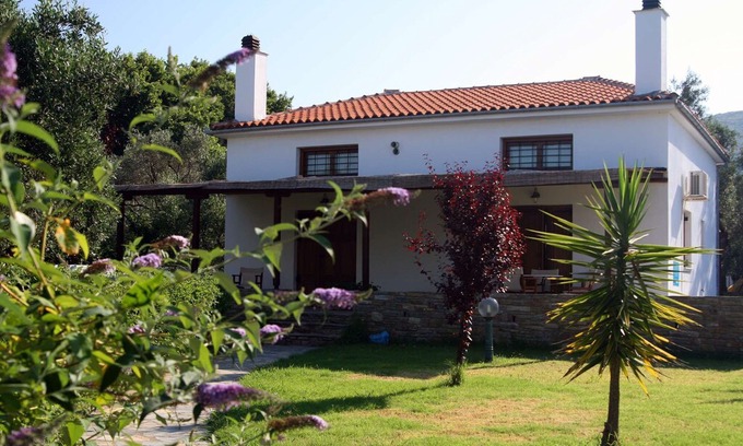 Lefokastron Apartment | Quiet Beachside Spacious Bungalows + Amazing Seaview + Pool