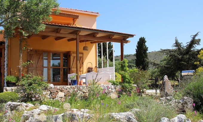 Drapanos Apartment | Rural idyll with sea view - detached holiday house Kambia, Crete