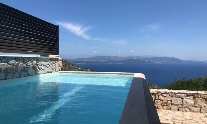 Marathon Villa | Sea View Villa Schinias