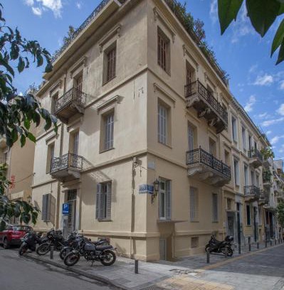 Plaka Apartment | Sophisticated apartment in Syntagma by GHH