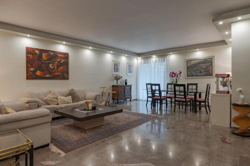 Agia Paraskevi Apartment | Spacious & central 2BR apt in Agia Paraskevi