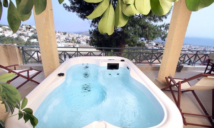 Voula House | Unique Villa with Sea View & Jacuzzi