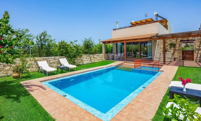 Platanias Town Villa | Villa ∙ 2 bedrooms ∙ 4 guests