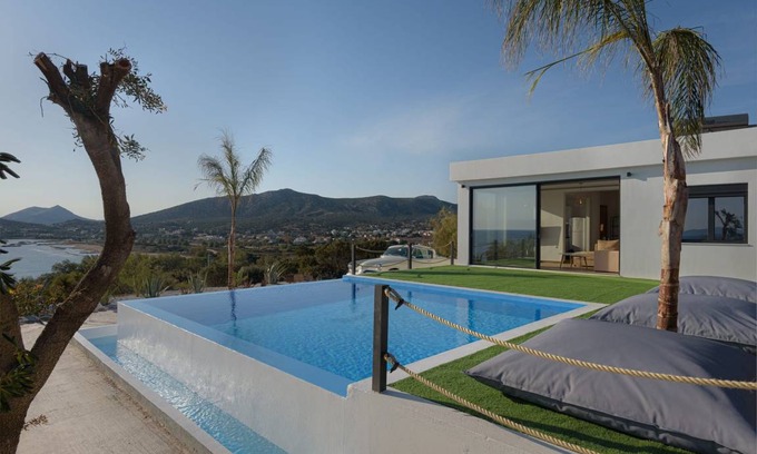 Lavreotiki Villa | Villa ∙ 4 bedrooms ∙ 6 guests