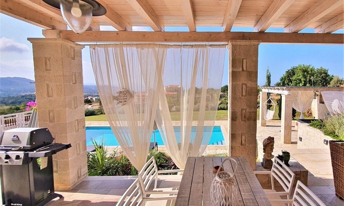 Atsipópoulon Villa | Villa Dionysos, luxury villa with stunning views and heated pool