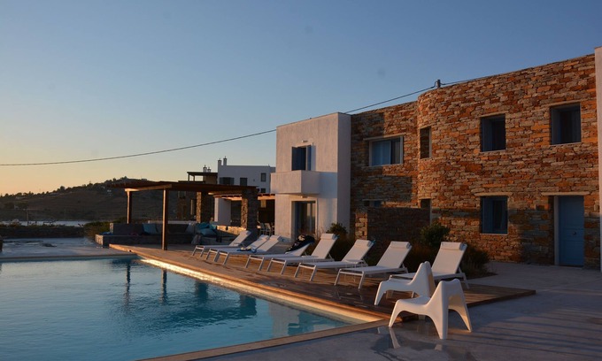 Koundouros Villa | Villa Frear -Two waterfront villas with infinity pool