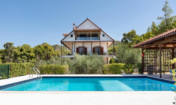 Loutraki-Agioi Theodoroi Villa | Villa Sterna