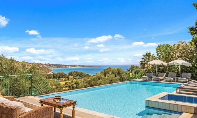 Kateleios Villa | Villa Thymari - Four Bedroom Villa, Sleeps 8