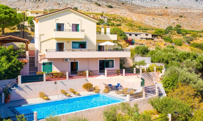 Vlachiana Villa | Villa Zeus - Five Bedroom Villa, Sleeps 12