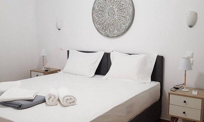 Makrigianni House | "Your Home @Acropolis Museum" by YHA