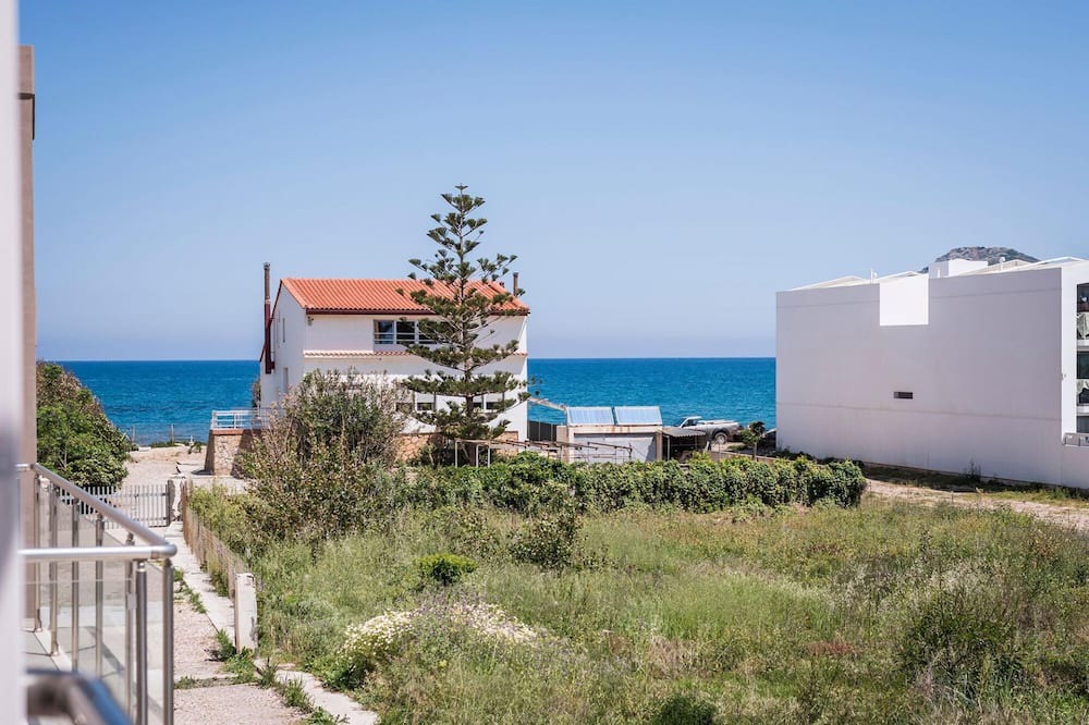 Platanias Town Apartment | Harmonious Athina Apartments Near the Beach