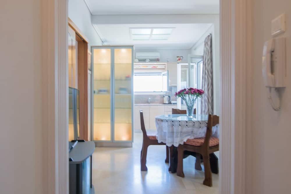 Eretria House | EMERALD HOUSE