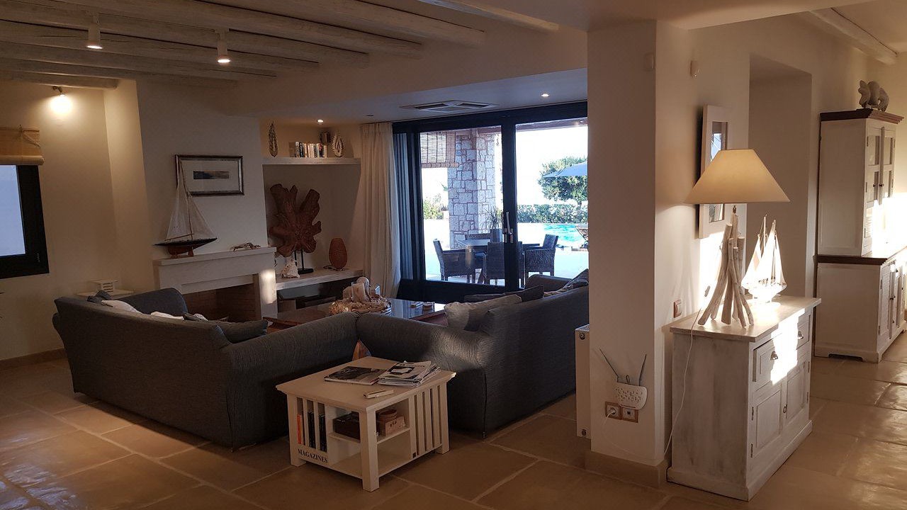 Photo of Livingroom in Plepi