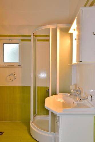 Photo of Bathroom in Kounoupidiana
