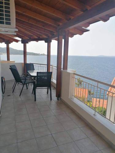 Photo of Patio Balcony in Neos Marmaras
