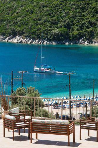 Photo of Others in Mikros Gialos