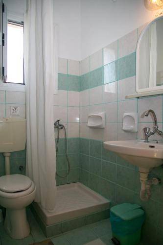 Photo of Bathroom in Agios Stefanos Avliotes