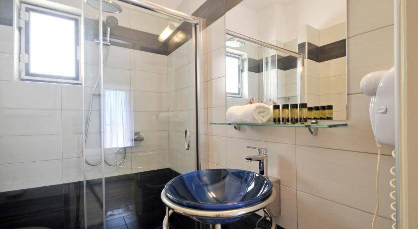 Photo of Bathroom in Diakofti