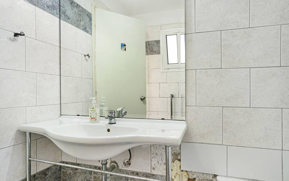Photo of Bathroom in Perigiali