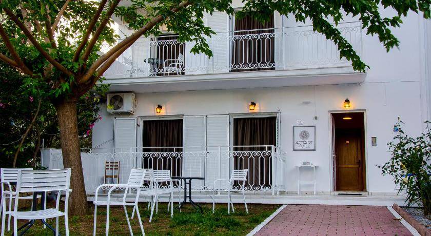 Photo of Others in Skiathos Town