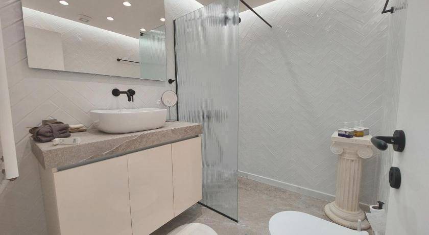 Photo of Bathroom in Thissio