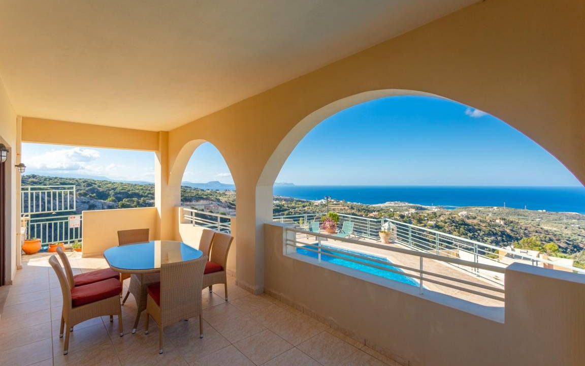 Photo of Patio Balcony in Roussospiti