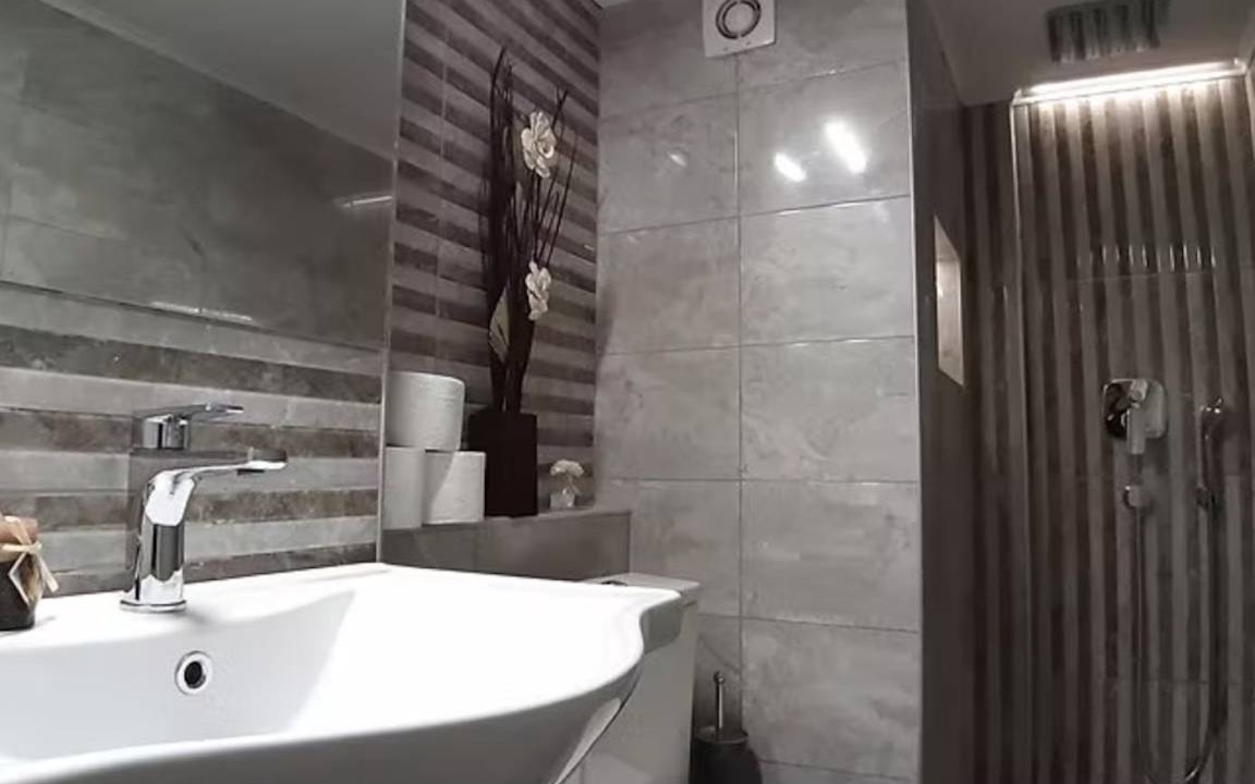 Photo of Bathroom in Omonia