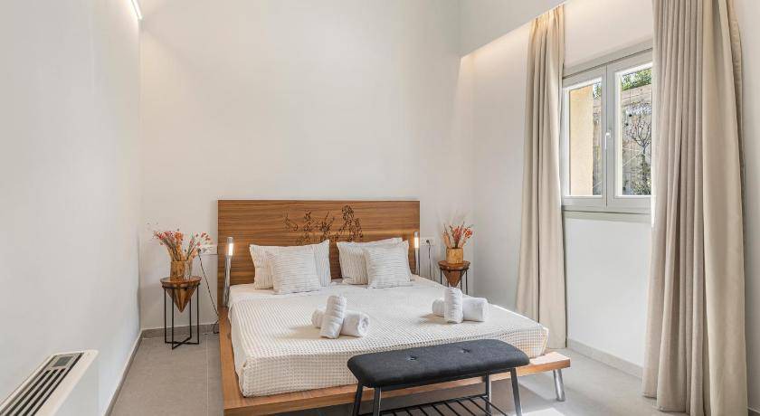 Photo of Bedroom in Paleopolis