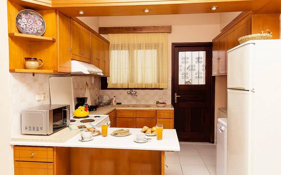 Photo of Kitchen in Roussospiti