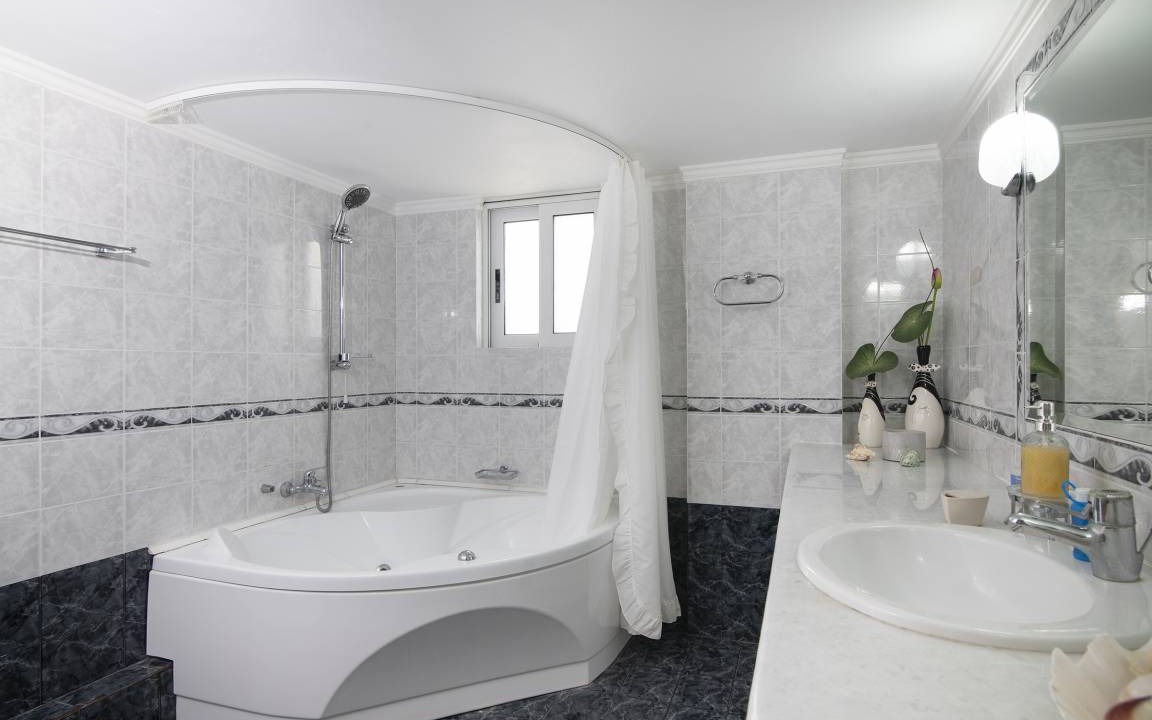 Photo of Bathroom in Lakopetra