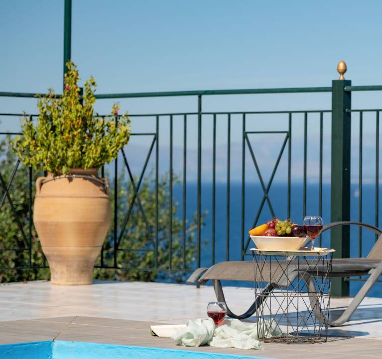 Photo of Patio Balcony in Koutsi