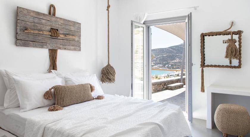 Photo of Bedroom in Platis Gialos