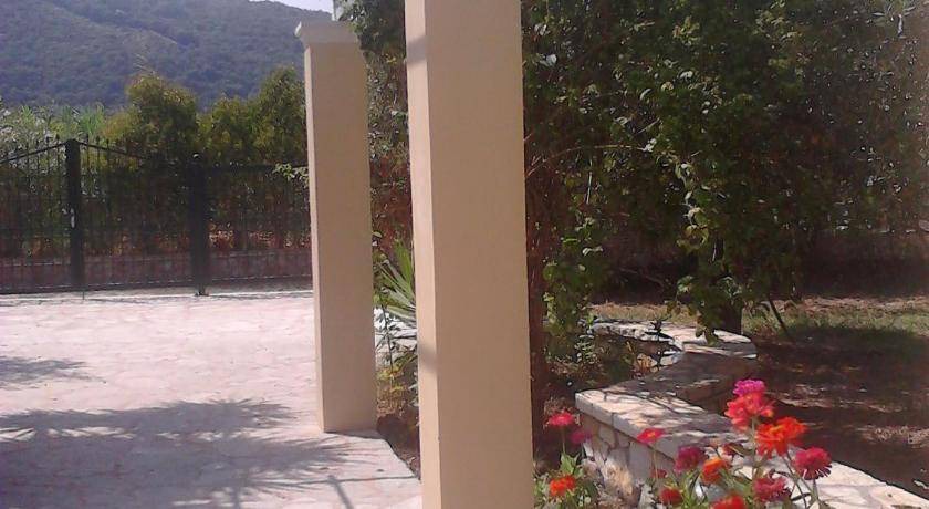 Photo of Others in Karavostasi