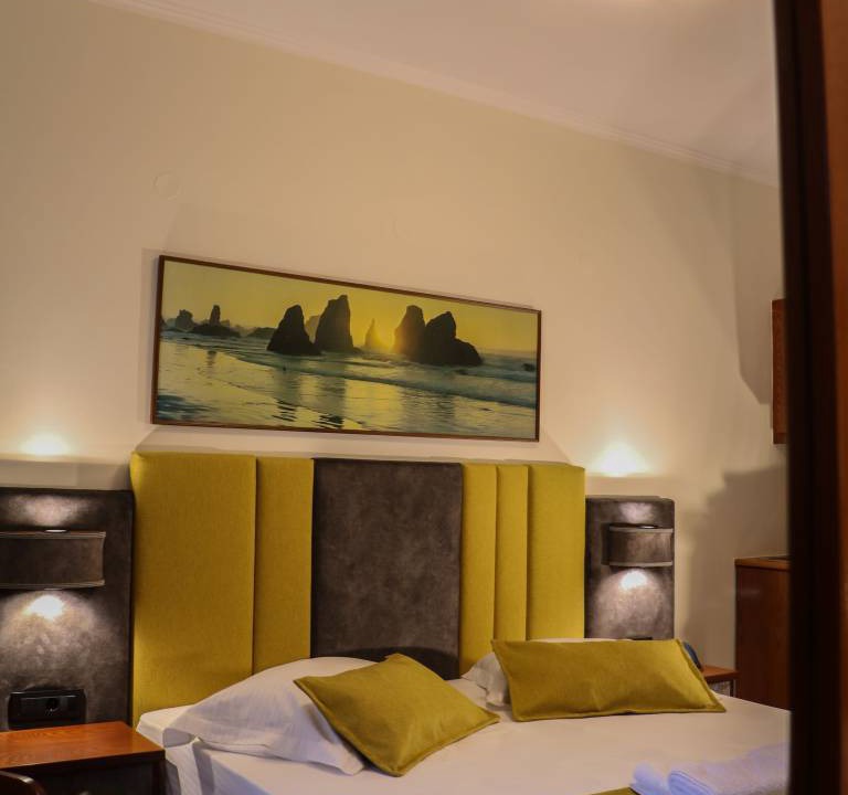 Photo of Bedroom in Adamas