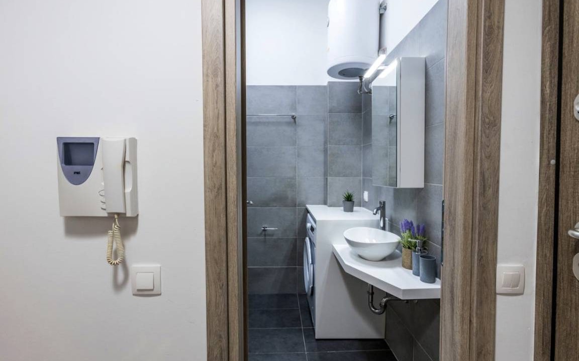 Photo of Bathroom in Ampelokipoi