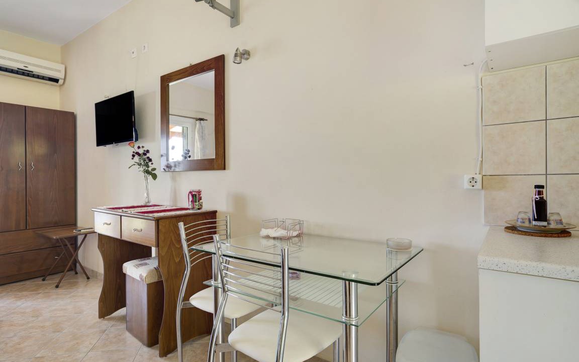 Photo of Others in Mikros Gialos