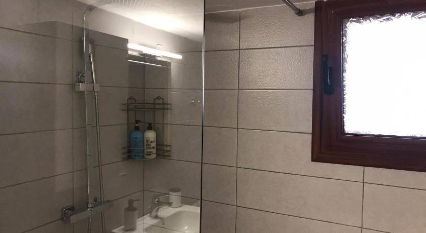Photo of Bathroom in Plataria