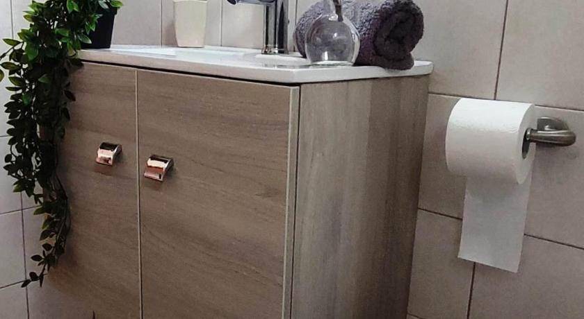 Photo of Bathroom in Makri