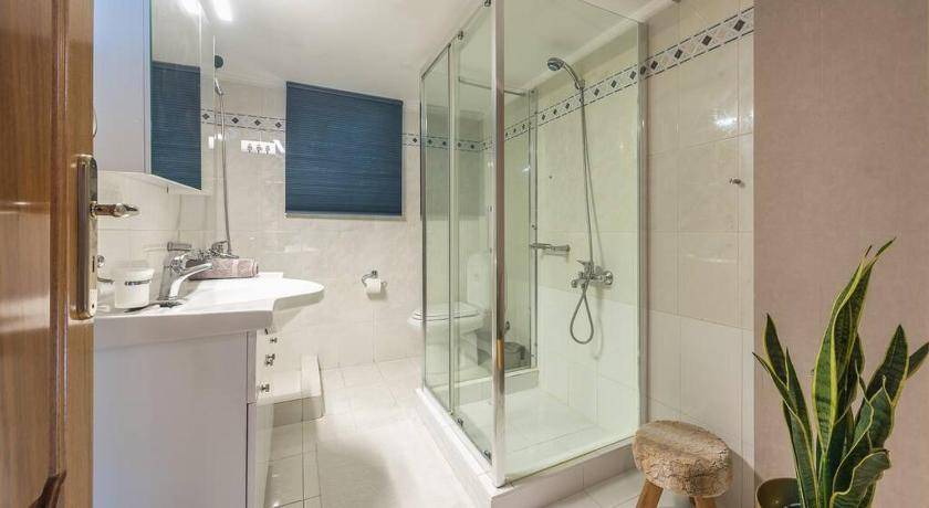 Photo of Bathroom in Peiraiki