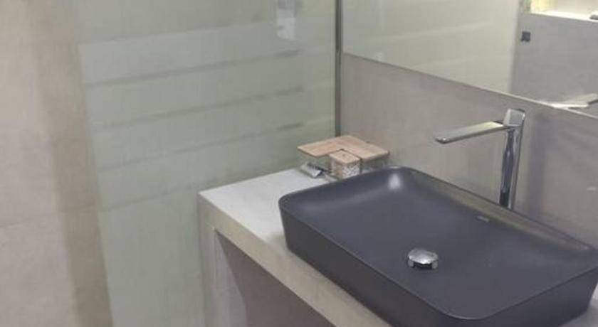 Photo of Bathroom in Ampelokipoi