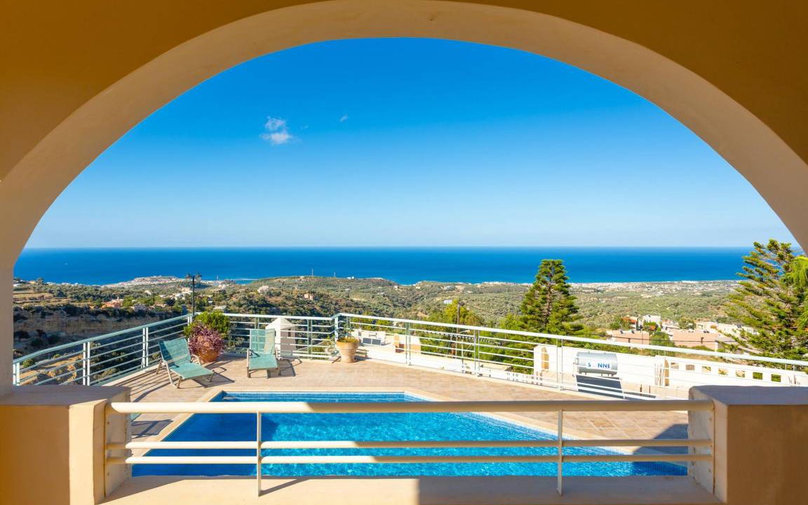 Photo of Patio Balcony in Roussospiti