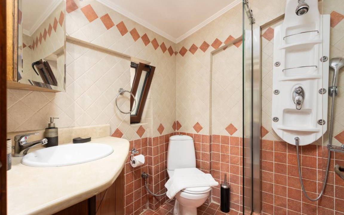 Photo of Bathroom in Plaka
