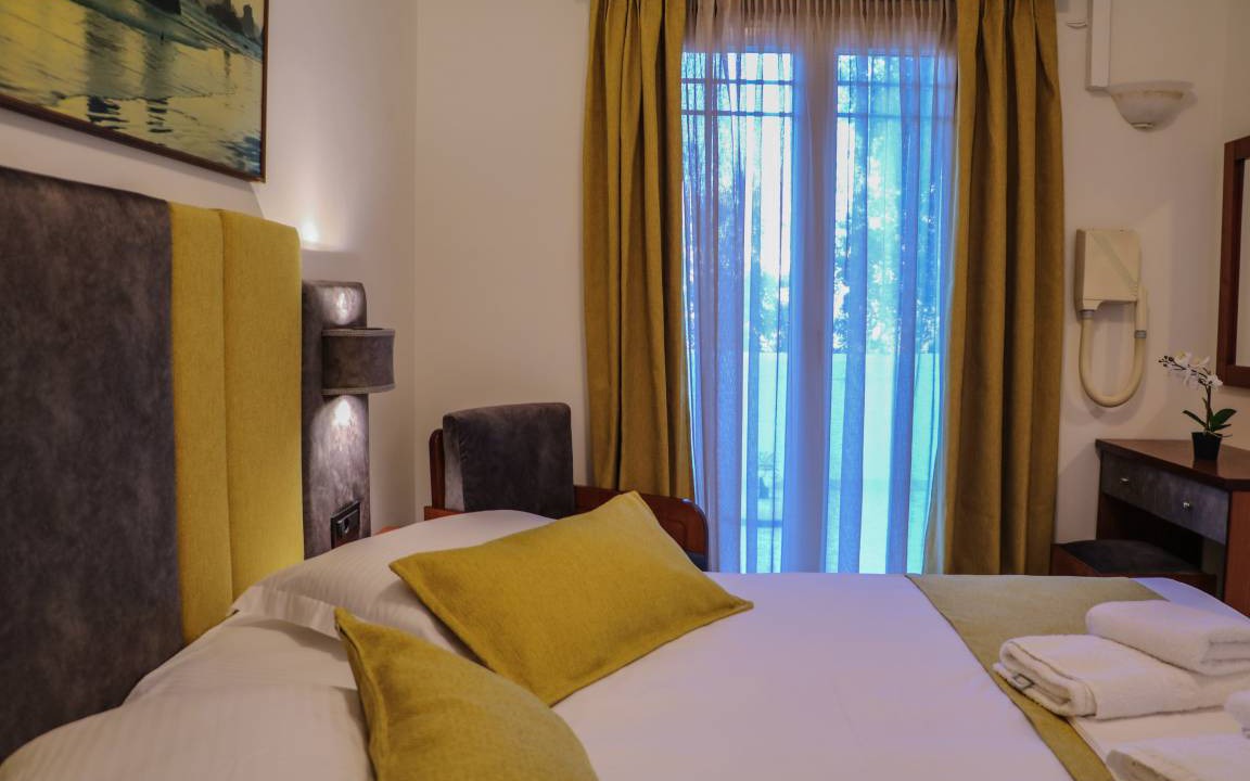 Photo of Bedroom in Adamas