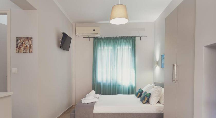 Photo of Bedroom in Benitses
