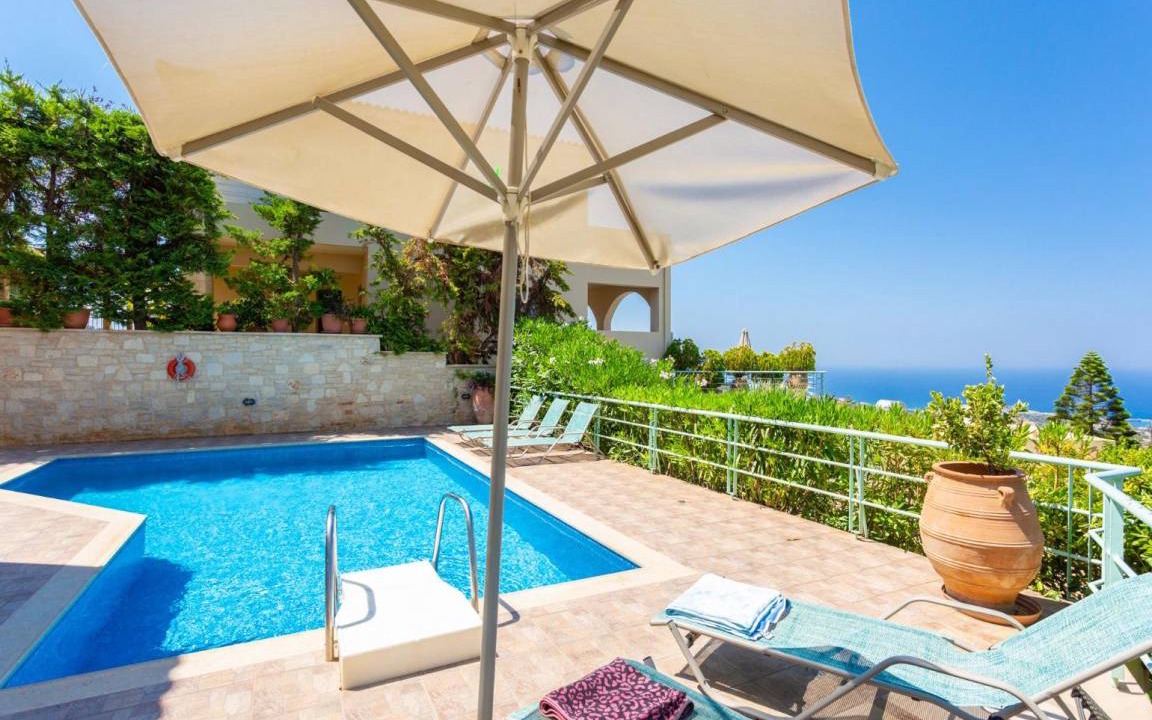 Photo of Patio Balcony in Roussospiti